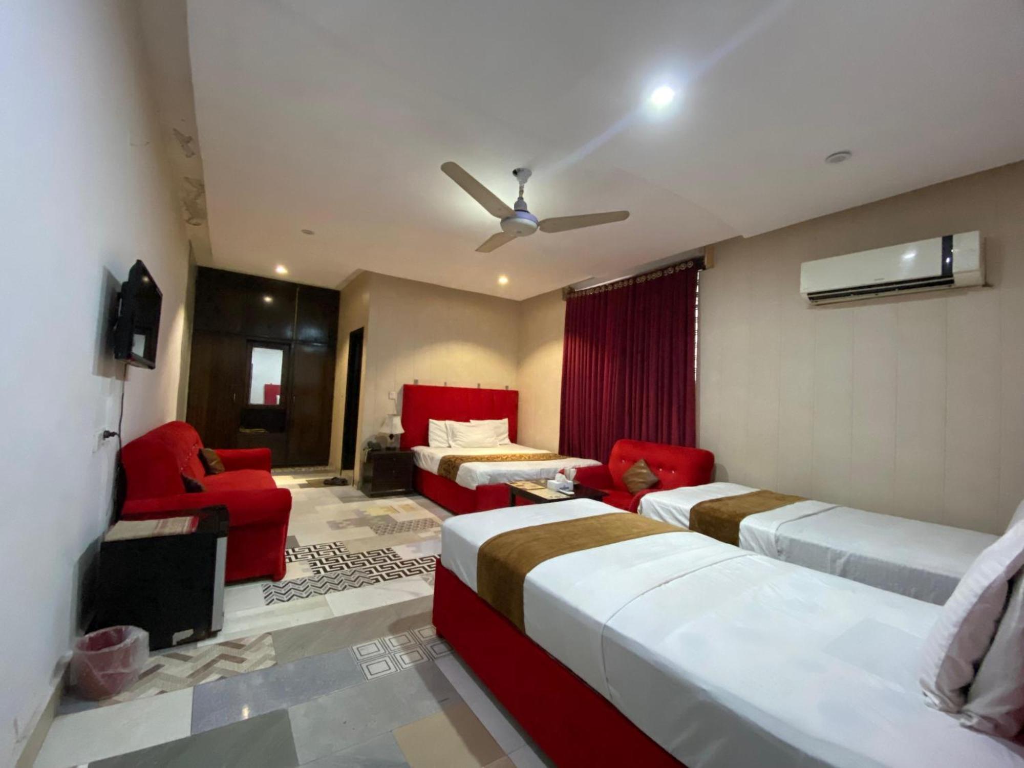 Hotel Tulip Inn, Gulberg Lahore Eksteriør billede