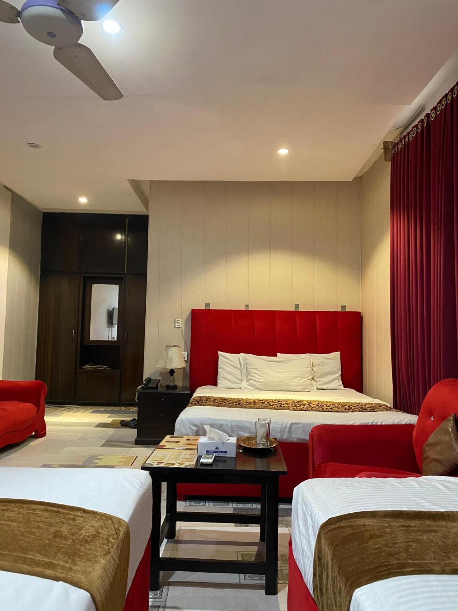Hotel Tulip Inn, Gulberg Lahore Eksteriør billede
