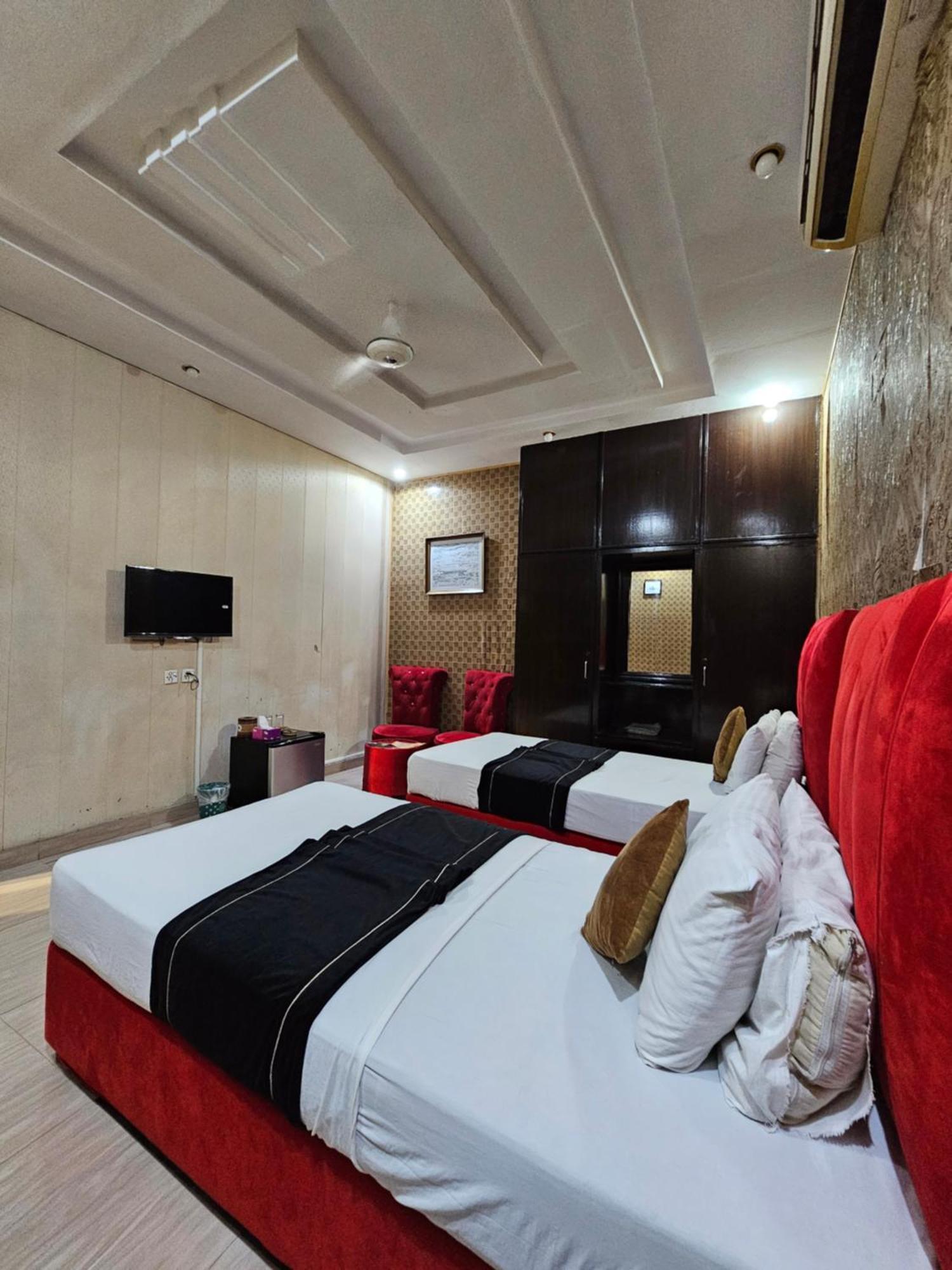 Hotel Tulip Inn, Gulberg Lahore Eksteriør billede
