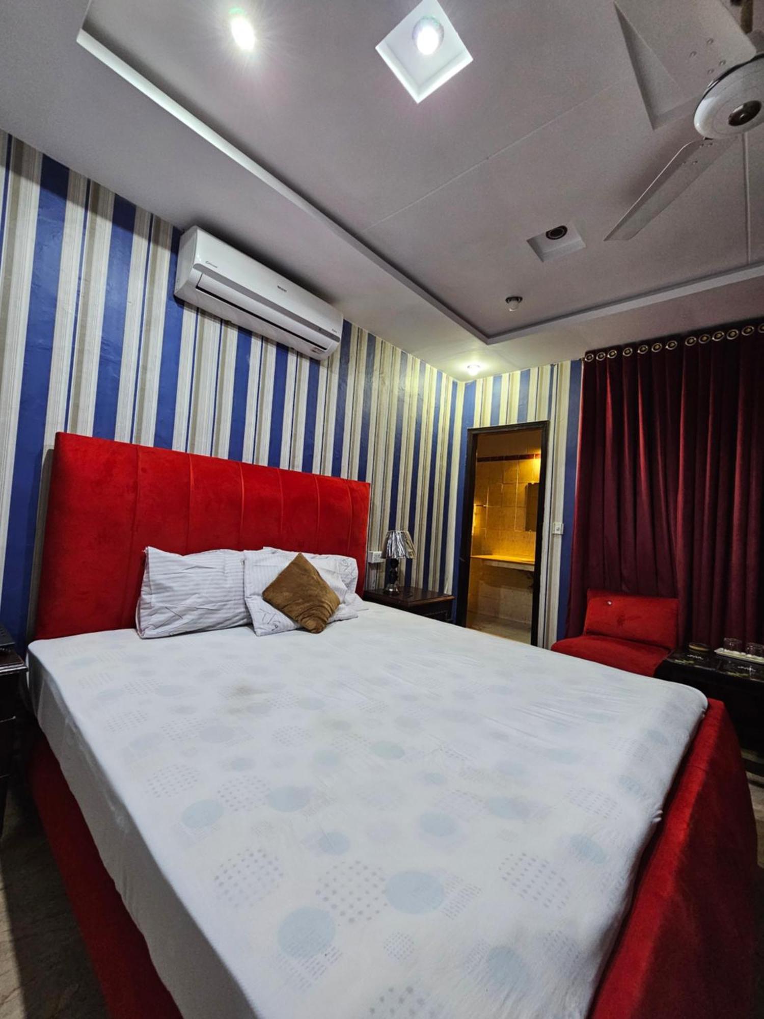 Hotel Tulip Inn, Gulberg Lahore Eksteriør billede