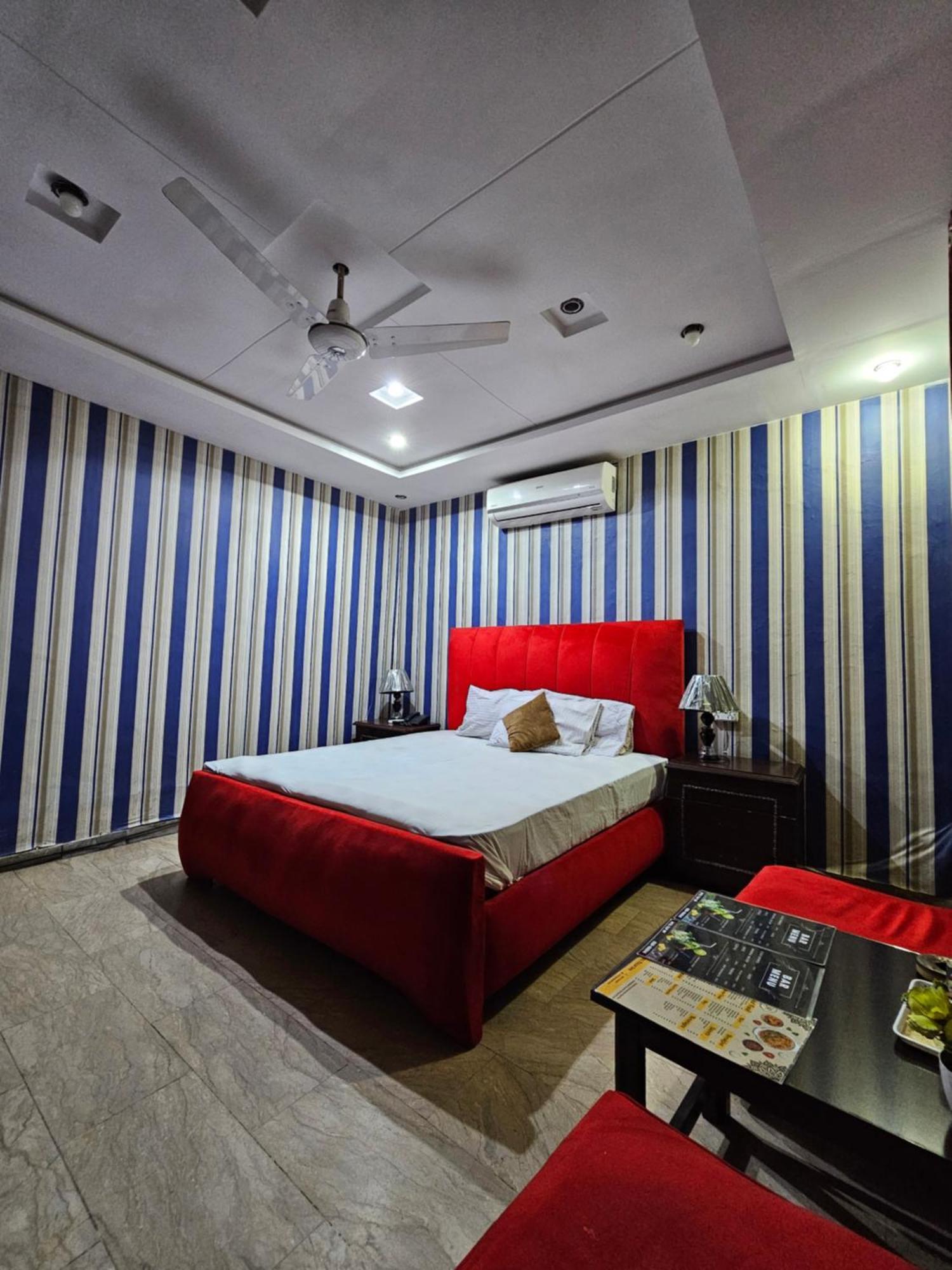 Hotel Tulip Inn, Gulberg Lahore Eksteriør billede