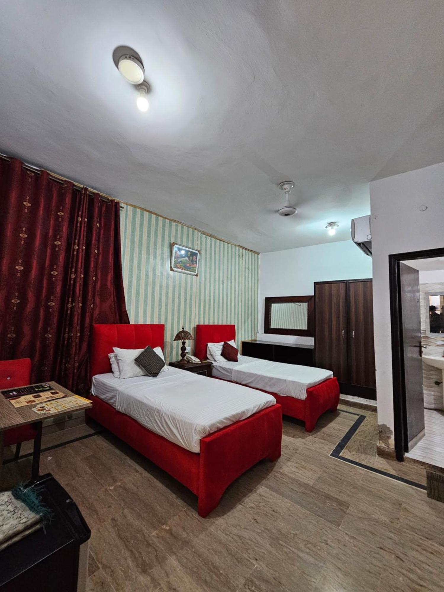 Hotel Tulip Inn, Gulberg Lahore Eksteriør billede