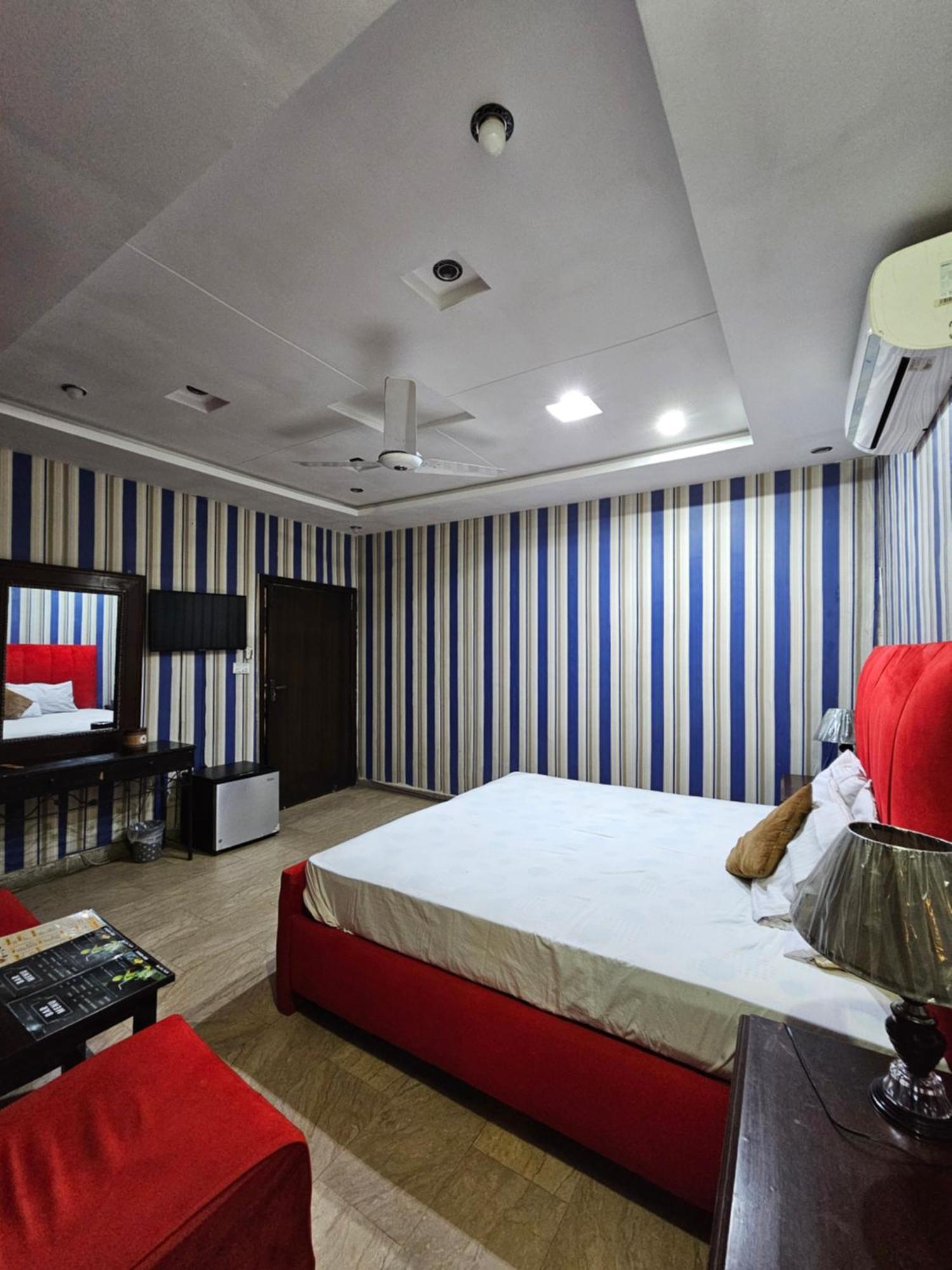 Hotel Tulip Inn, Gulberg Lahore Værelse billede