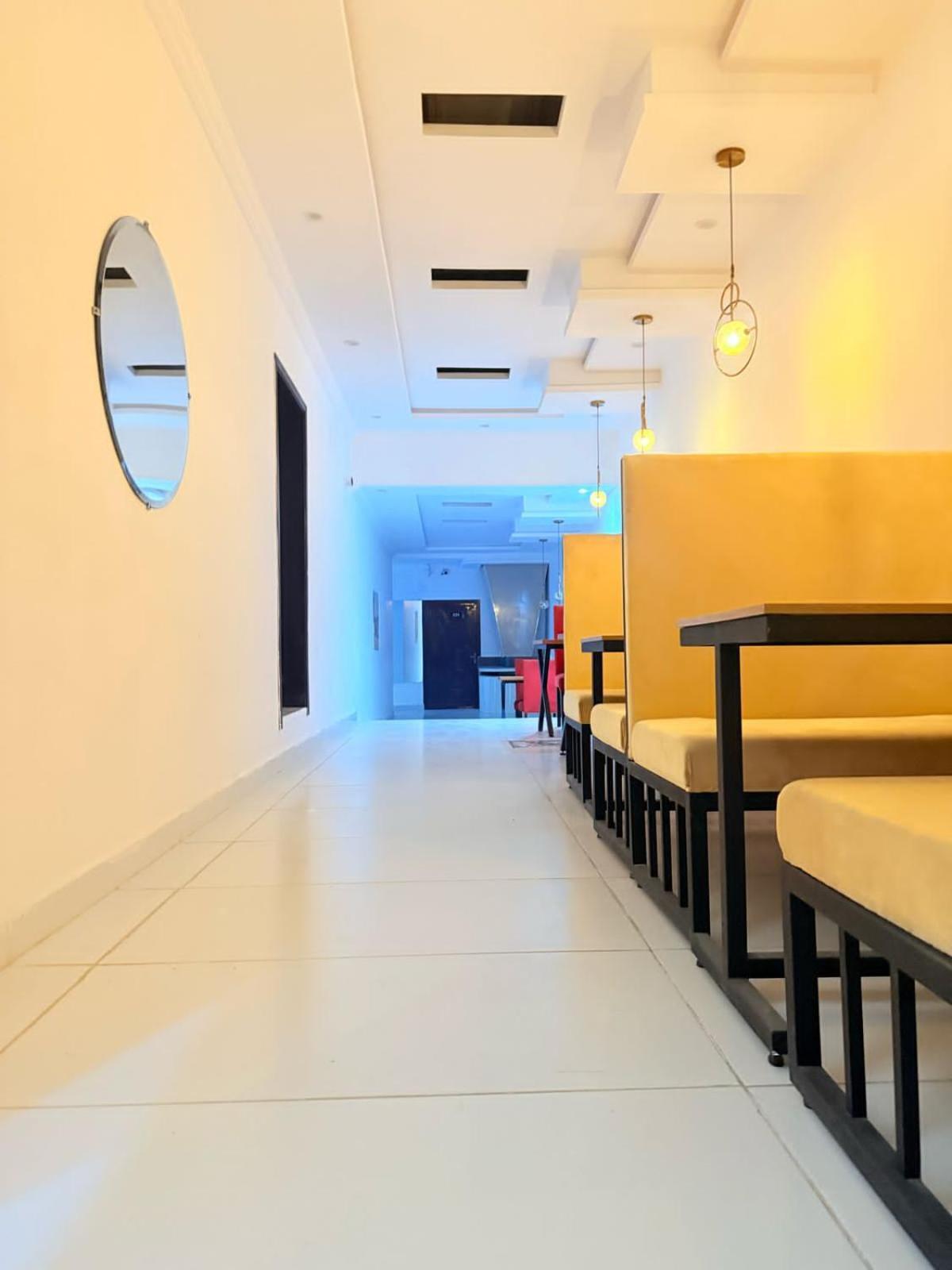 Hotel Tulip Inn, Gulberg Lahore Eksteriør billede