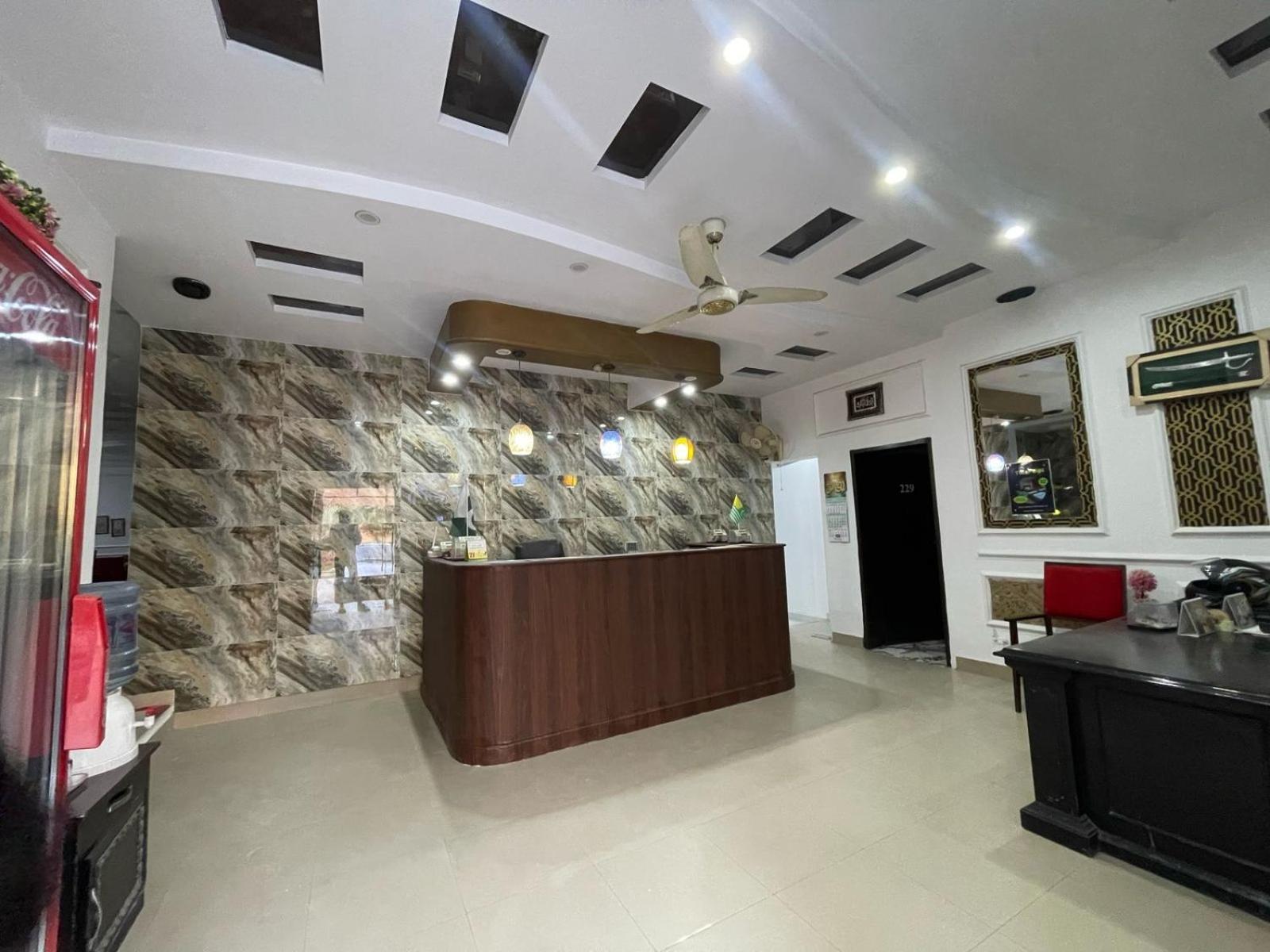 Hotel Tulip Inn, Gulberg Lahore Eksteriør billede